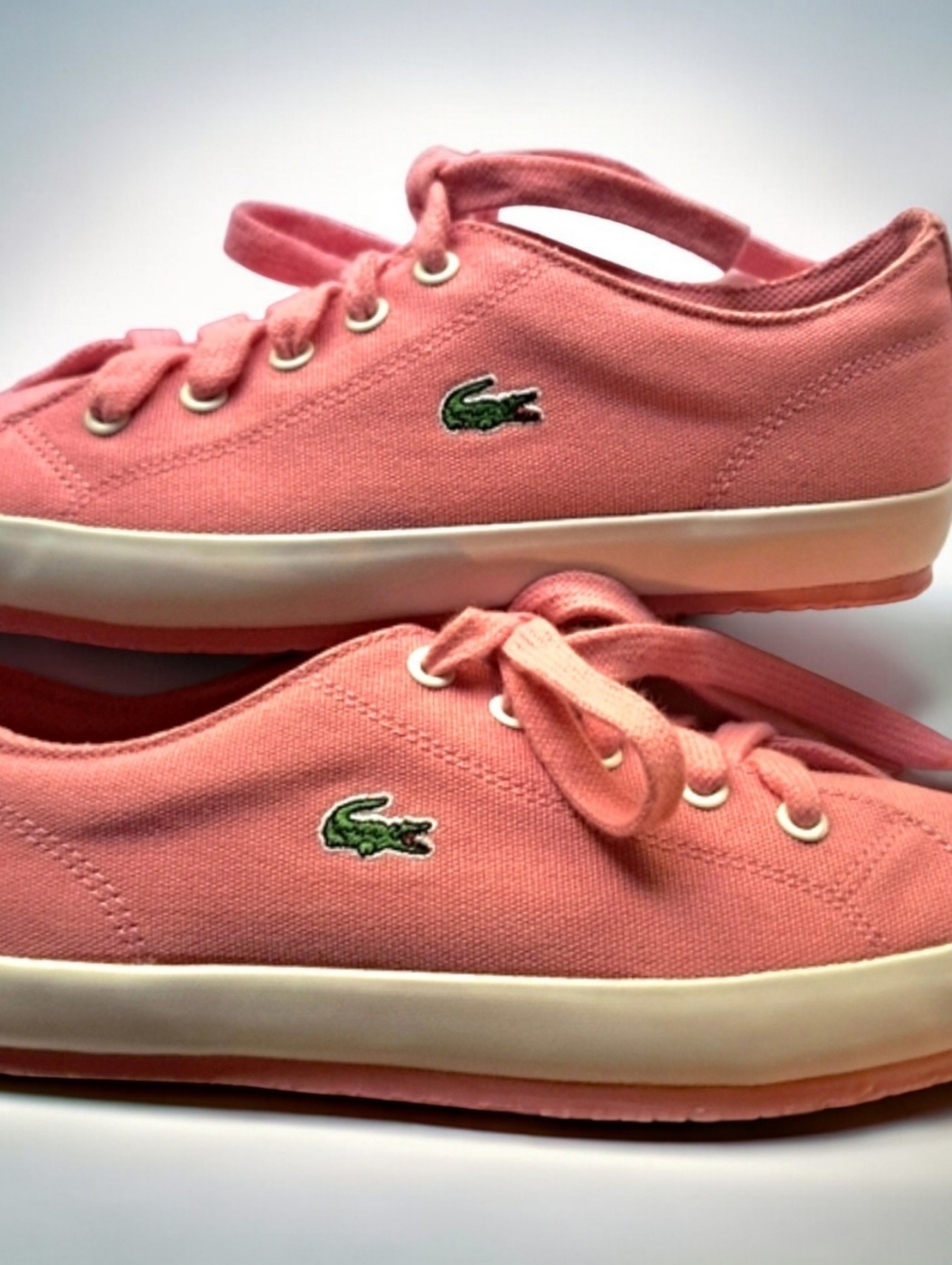 Lacoste Womens Pink Canvas Sneakers Sz 8 LIKE NEW! - Picture 2 of 14
